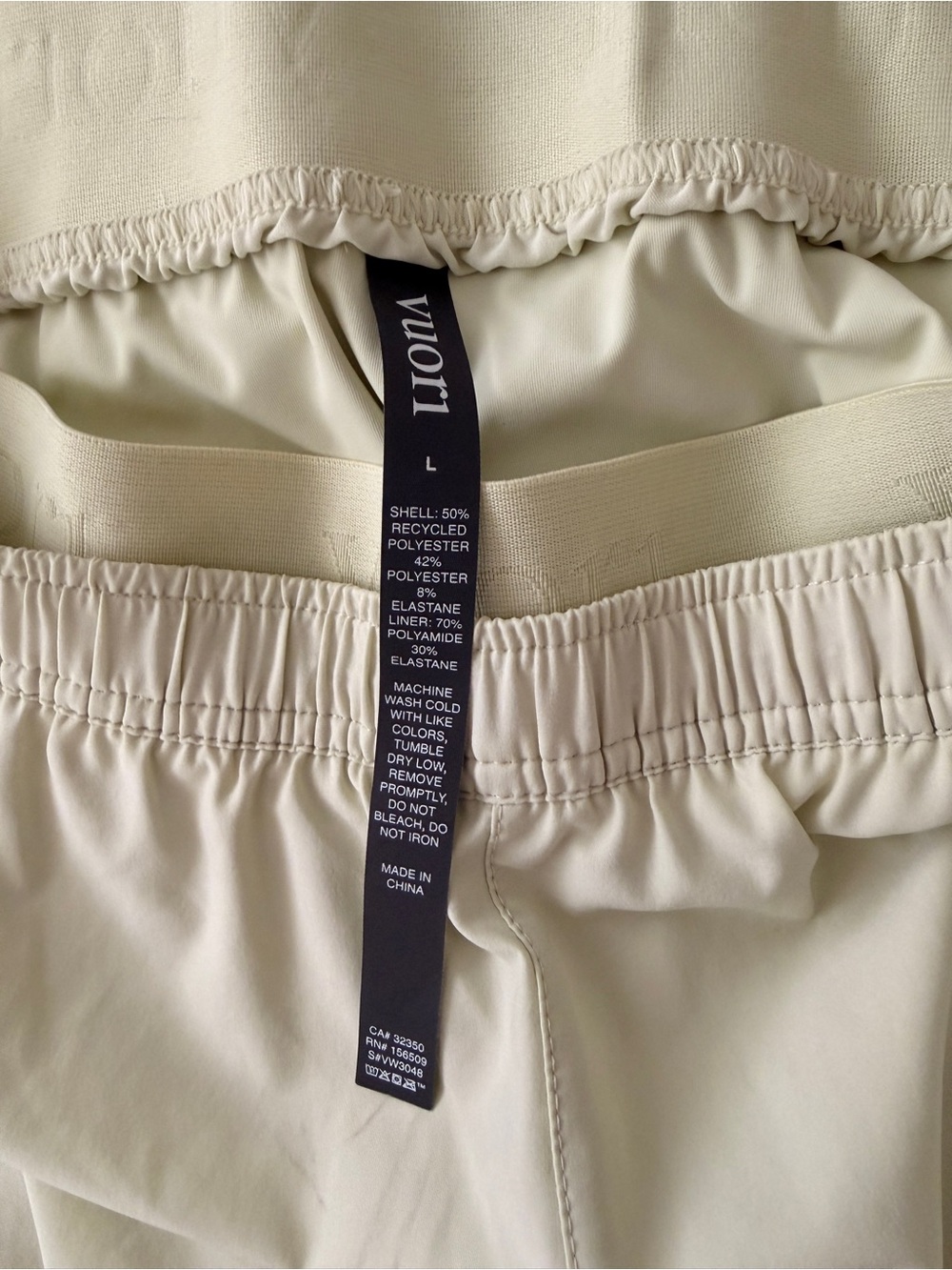 Vuori Luna Shorts 2โ - Color Lemongrass - Sz Large - Picture 8 of 10
